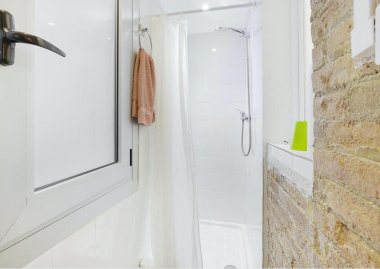 Great Apartment In Sagrada Familia With Balcony Barcelona Ngoại thất bức ảnh
